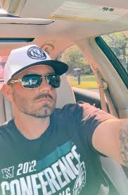 Rimming glass with Mas Sexy liqueur