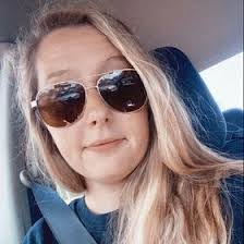 Shanna Kirk's Instagram, Twitter & Facebook