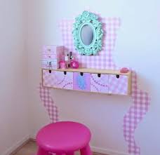 Mommo Design 8 Adorable Ikea Hacks Kinder Schminktisch Kinder Zimmer Kinderzimmereinrichtung