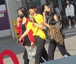 在tiktok 上發現與itzy somi有關的短片。 查看以下創作者的熱門內容：.(@ggk_20), salma(@ilyooa), jisoo's left kidney(@jypuday), jijel(lly)(@grossfades), . On Twitter Somi With Daewhi Woojin And Guanlin Https T Co Ppgtoxwfuy Twitter