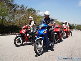 Honda wave 110 is one of the best models produced by the outstanding brand honda. Review 2013 Honda Wave Dx110 Wemotor Com