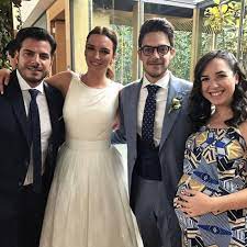 A través de un video confirman que aunque terminaron su matrimonio mantienen una relación cordial y se siguen queriendo y admirando como siempre. Lo Que No Habiamos Visto De La Boda De Regina Blandon
