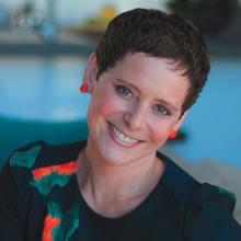 The 28-Day Prayer Journey: A Daily Guide to Conversations with God: Hurst, Chrystal  Evans: 9780310361138: Books