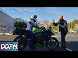 How To Achieve Perfect Cornering Posture On A Motorcycle Live Edit Https Youtu Be Jxxiazyxkqi Postures Motorcycle Youtube