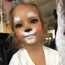 Maquillage pour le carnaval et peinture pour visage de toutes les couleurs. Carnaval 10 Idees De Maquillage D Enfants Reperees Sur Pinterest