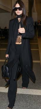 Manteau drapé keep your secrets. Https Kbcm Wordpress Com 2017 10 26 The Possibilities Are Endless 2017 10 26t19 39 06 00 00 Monthly Https Kbcm Wordpress Com 2017 10 15 Fashion Month Street Style My Favs From Paris 2017 10 15t22 03 40 00 00 Monthly Https Kbcm Wordpress