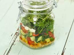 Ein praktischer salat zum vorrichten im glas, perfekt für´s büro. Kichererbsen Salat Im Glas So Geht S Lecker