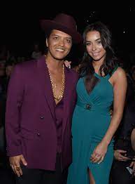 Слушать песни и музыку bruno mars (бруно марс) онлайн. Who Has Bruno Mars Dated Popsugar Celebrity