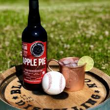It's totally easy and the perfect way to toast the fall season. Apple Pie Moonshine Cocktails Sweetly Cinnamon Black Button Distilling