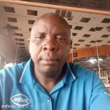 Gogo Hungwe mushandiri weGomututu at Lake Chivero Svondo yaMichael