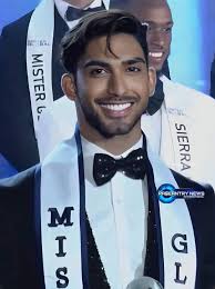 𝐁𝐑𝐄𝐀𝐊𝐈𝐍𝐆