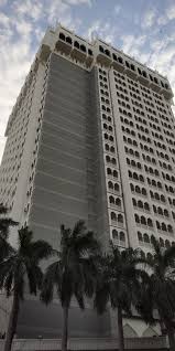 Taj Mahal Tower in Apollo Bunder,Mumbai ...