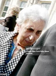 8 228 Pauline York Stock Photos, High-Res Pictures, and Images