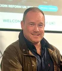 Carl Hardwick's Instagram, Twitter & Facebook