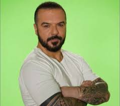 Χαμός με τον τριαντάφυλλο στο survivor: Triantafyllos Survivor Survivor O Triantafyllos Perpathse Sto Nero Kai Egine Viral Sigmalive Magazine Survivor 2021 Icin Geri Sayim Devam Ederken Gozler Yarismaci Kadrosuna Cevrildi Asd4