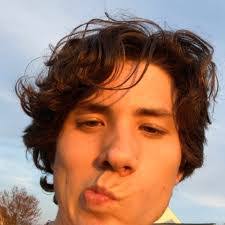 Jake Houck's Instagram, Twitter & Facebook