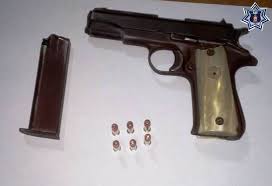 El dolor de 50 calibre pistola para gta san andreas. Detenido En La Costa Con Pistola Calibre 22 Fue Consignado Ante La Pgr Policia Estatal Secretaria De Seguridad Publica