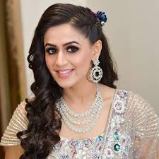 Diksha_makeover (@dikshagangwar_makeup_artist) • Instagram photos and videos