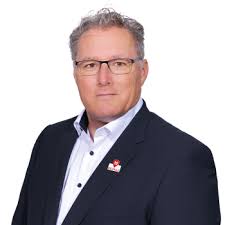 Real Estate Agent Edgar Schättin