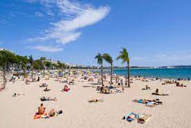 In cannes wordt jaarlijks in mei het filmfestival van cannes gehouden. Cote D Azur Baden