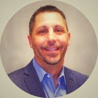 Robert Heidt's Instagram, Twitter & Facebook