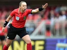 Santa Catarina referee Charly Wendy Straub Deretti to debut in Série A as head official for São Paulo vs Coritiba; all-female crew appointed