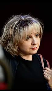 Învingând granițele: Anca Stuparu și armonia dintre medicină și scris