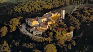 Windows on italy offers its guests the best of everything, combining comfort, privacy, and quality with a distinctive blend and for a truly unforgettable stay. Tuscany Vacation Rentals By Owner In A Real Castle Near Siena