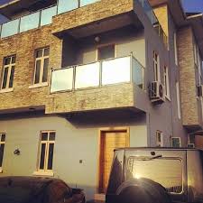 Now the table has turned as nigerians have started blasting wizkid after he also tweeted about his music during the ongoing #june12protests. Wizkid Net Worth Cars Houses Private Jet In Comparison With Davido Naijauto Com