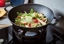 Top 10 Best Cast Iron Woks In 2020 Reviews Buyer S Guide Cast Iron Wok Wok Cast Iron