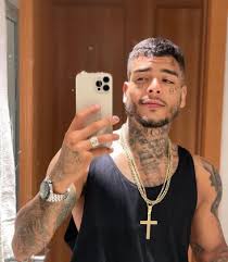 A esposa de mc kevin, deolane bezerra, e uma suposta amante do cantor estão prestando depoimento na 16ª delegacia de polícia (barra da tijuca) sobre a queda da varanda que ocasionou a. J8x6aa9wbad 1m