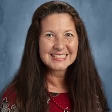 Sandra Mroz (@CopperfieldRose)