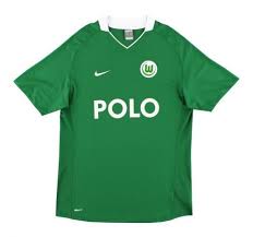 Die pokalspiele werden auf die jeweiligen wettbewerbe unterteilt, an denen der klub teilgenommen hat. Vfl Wolfsburg Trikot Historie Football Kit Archive