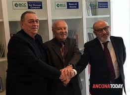 I fondatori furono un gruppo di cattolici del paese, capeggiati dall'allora parroco don giovanni besana. Matrimonio Tra Bcc Nasce La Banca Di Ancona E Falconara