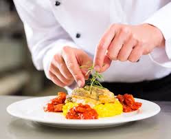 Wie Man Speisen Auf Teller Schon Anrichtet Tipps Von Sternekochen Essen Lebensmittel Essen Kuche Koch