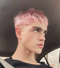 Luck On Instagram Marco Vai Ser Um Mes E Tanto Em 2020 Cabelo Masculino Cabelo Platinado Masculino Cabelos Masculinos Coloridos O cabelo rosa é super tendência e está fazendo a cabeça da mulherada que quer apostar em um look mais descontraído e jovem! pinterest