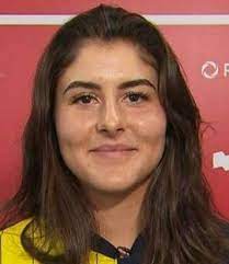Open, where she will meet american legend serena williams in the final on saturday at 4 p.m. Tennis Player Bianca Andreescu Tennis Players Female Tennis Photos Female Athletes