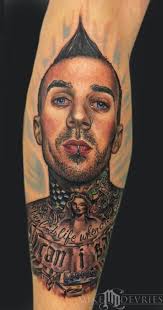 Black And Grey Tattoo Artists Mike Devries Travis Barker Tattoo Travis Barker Tattoos Portrait Tattoo Body Art Tattoos