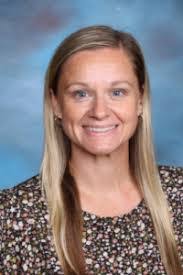 Lisa Bunge's Instagram, Twitter & Facebook