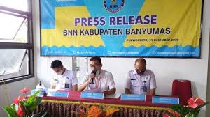 Kadang juga di mall atau di staff yang mendapat undian bisa memilih hari yang diinginkan. Https Jateng Tribunnews Com 2021 03 31 Vaksin Massal Di Gor Satria Purwokerto Kuota Sehari 500 Orang Https Cdn 2 Tstatic Net Jateng Foto Bank Images Pelaksanaan Vaksinasi Massal Bagi Warga Di B 3132021 Jpg Pelaksanaan Vaksinasi Massal Bagi