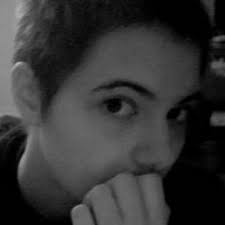 Alex Weiler (@thelipstickking)