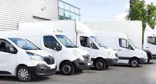 Here at van discount we offer luton vans for sale at incredibly low prices, with a range you can opt for a bespoke luton body, with a range of load lengths from 3m to 5.2m and payloads up to 1400kg. Luton Van Courier Service Tail Lift Curtainsiders Available Nationwide Hawk Couriers