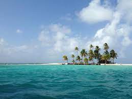 Amazing Island Review Of Isla Pelicano San Blas Islands Panama Tripadvisor Our panama sea kayak adventure is an authentic caribbean journey exploring the guna yala archipelago, also known as the san blas islands. isla pelicano san blas islands panama