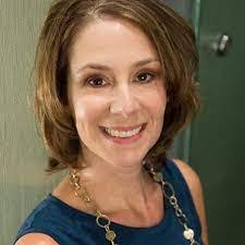 Amy Knickerbocker's Instagram, Twitter & Facebook