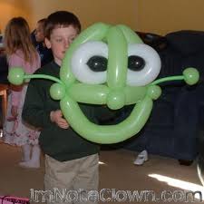 Balloon Shrek Mask How Cool Balloon Costume Costume Balloon Sculpture Shrek Balloon Balloon Crafts Balloons Balloon Sculptures