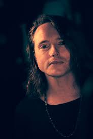 Overhead Lighting: How Discomfort Can Lead to Change