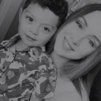 Rosa Morfin's Instagram, Twitter & Facebook