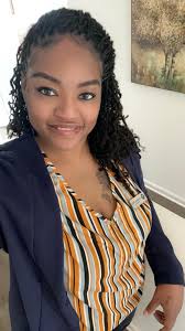 Just left my family reunion and if the elders called me my sister Conmesha  Moore name one more time 😩 yall think we look like twins? Because we don't  see it 🤷🏾‍♀️