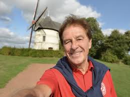 Get premium, high resolution news photos at getty images Sur Les Starting Blocks Avec Henri Sannier Www Somme Tourisme Com