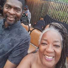 This weekend was.... I'm not even sure how to describe it. Artistic, with a  reunion of the theater community in CLE, Mobile AL, met a new lady from  Seattle; even got to